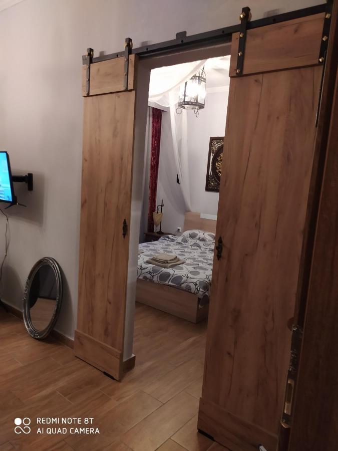 Apartment Dharma Luxury & Serres